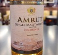 AMRUT PEATED INDIAN SINGLE MALT WHISKY CASK STRENGTH 0,05L + PUSZKA