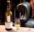 LAGAVULIN 8YO SINGLE MALT WHISKY + KARTON