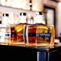WÓDKA TORUŃSKA - SIGISMUNDUS III VASA 0,7L + DREWNIANA SKRZYNIA