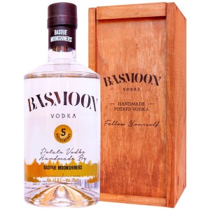 BASMOON VODKA 0,7L + SKRZYNKA