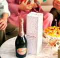 SZAMPAN PERRIER JOUET BLASON ROSE 0,75L + KARTONIK