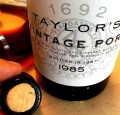 WINO PORTO TAYLORS VINTAGE PORT 1985 0,75L + SKRZYNKA