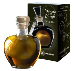 CALVADOS POMME EN CARAFE VS 40% 0,7L + OPAKOWANIE - IDEALNY POMYSŁ NA PREZENT