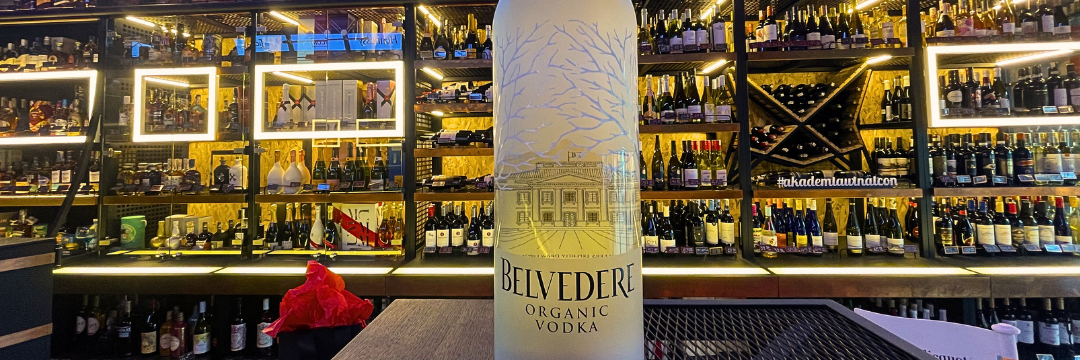 Etykieta wódki Belvedere Organic 1.75L