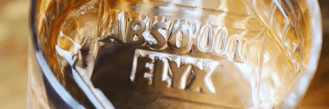 Szklanka z wódką Absolut Elyx